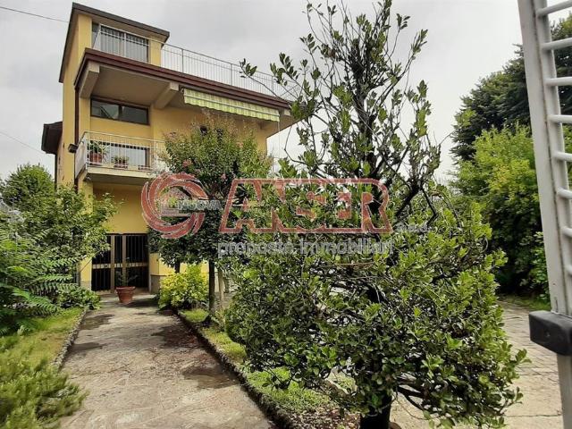 Case e ville in vendita di 544 m²