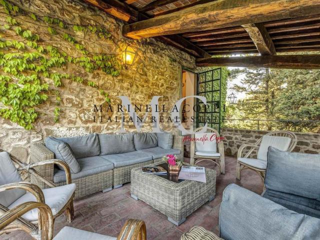 Case e ville in vendita di 577 m² in Piazza Giacomo Matteotti