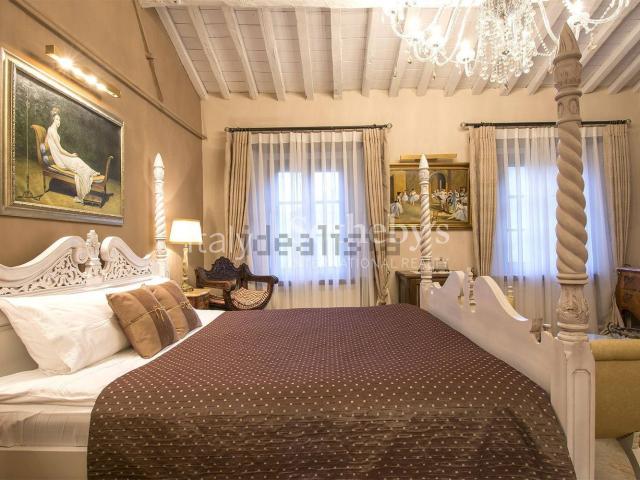 Case e ville in vendita di 545 m² in Via Di Perdonica