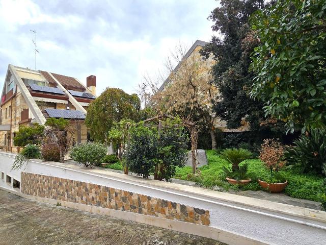 Case e ville in vendita di 549 m² in Strada Vicinale Carducci, 3
