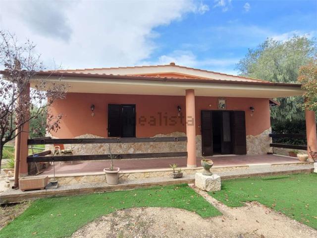 Case e ville in vendita di 5500 m² in Strada Provinciale 96