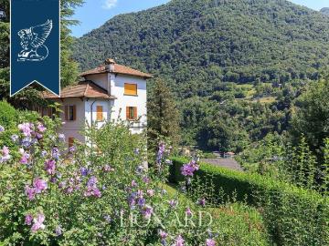 Case e ville in vendita di 550 m²