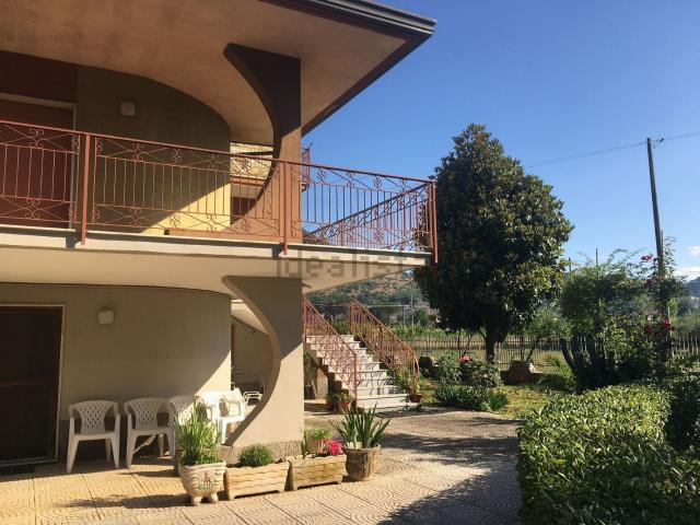 Case e ville in vendita di 550 m²