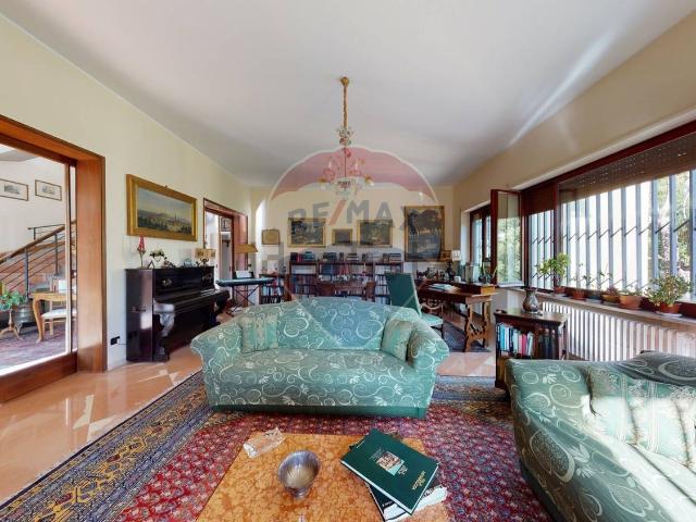 Case e ville in vendita di 550 m²