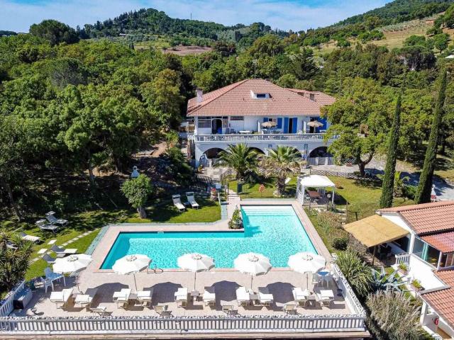 Case e ville in vendita di 550 m²