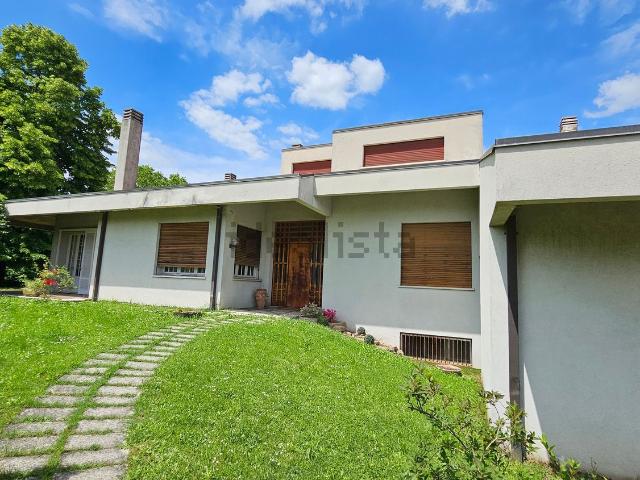 Case e ville in vendita di 550 m²