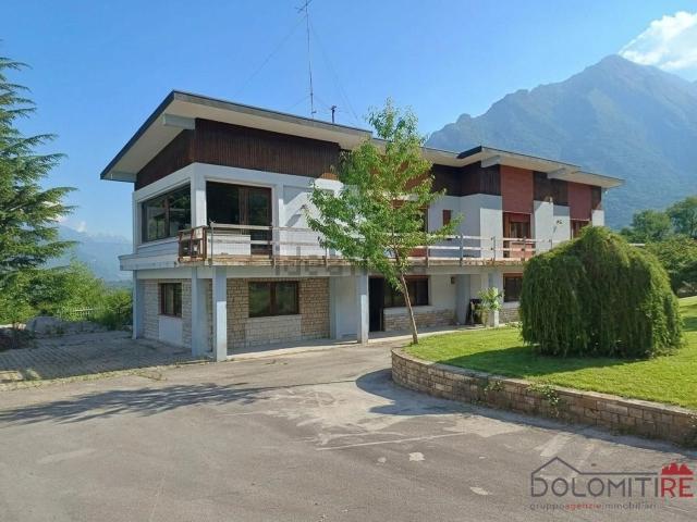 Case e ville in vendita di 550 m² in Via Canevoi, 46