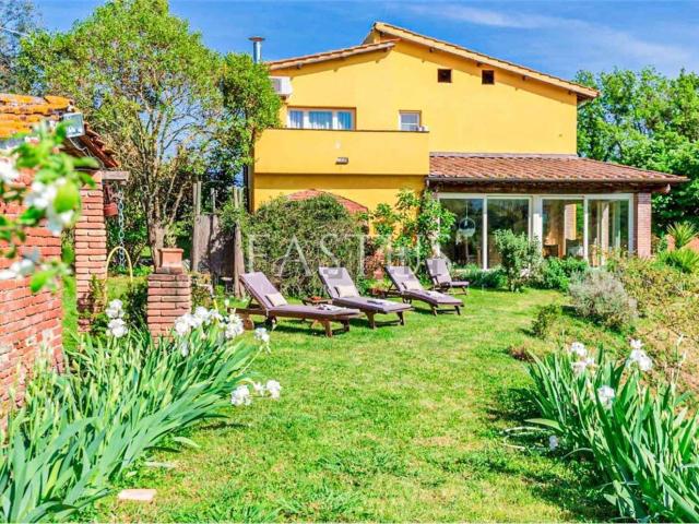 Case e ville in vendita di 550 m² in Via Colombini, 2