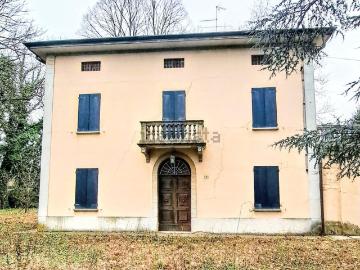 Case e ville in vendita di 550 m² in Via Ca&apos  Belfiore