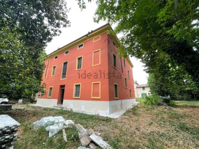 Case e ville in vendita di 550 m² in Via CASETTE BRUCIATE, 100