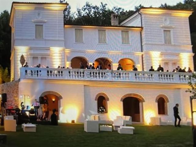 Case e ville in vendita di 550 m² in Via Foresta