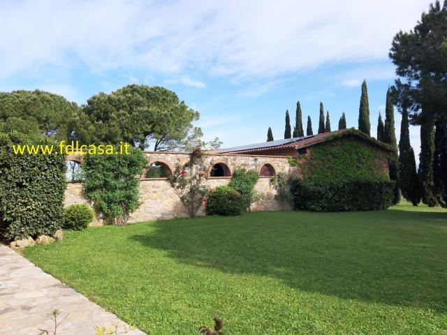 Case e ville in vendita di 550 m² in Via San Rocco
