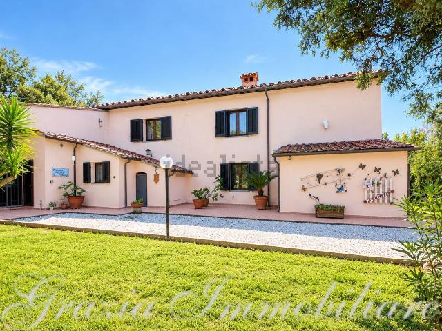 Case e ville in vendita di 550 m² in Via Statale Abetone San Giuliano Terme
