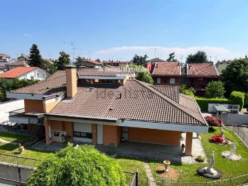 Case e ville in vendita di 550 m² in Vicolo Fontanile, 5