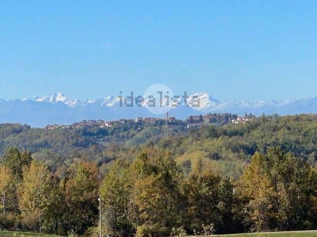 Case e ville in vendita di 551 m² in Frazione Mombarone, 102
