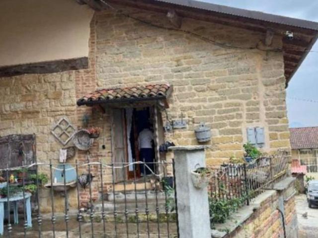 Case e ville in vendita di 552 m² in Via valmadonna, 9