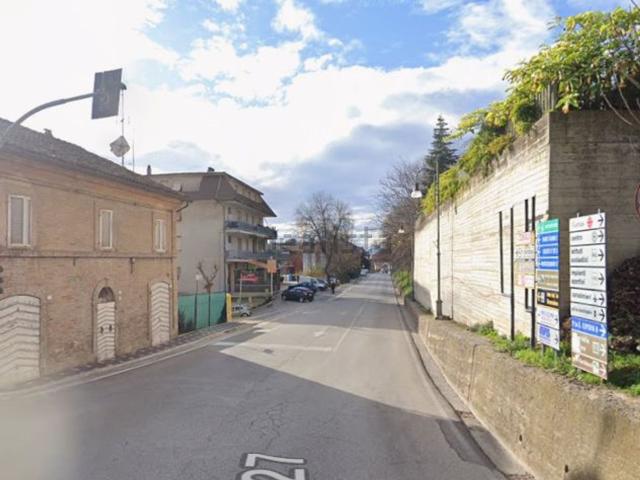 Case e ville in vendita di 553 m² in Via Angeli