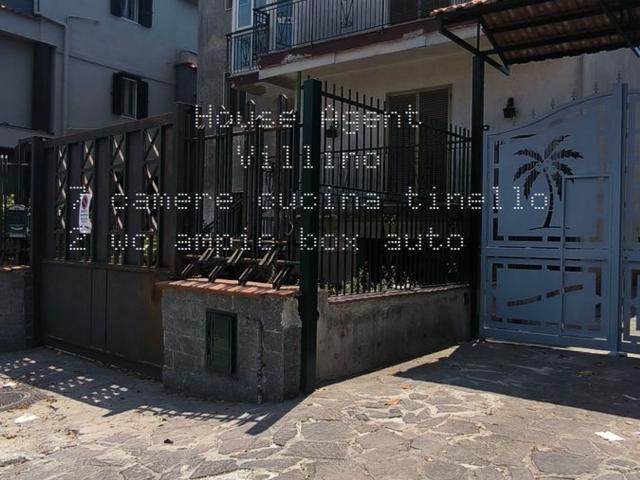 Case e ville in vendita di 554 m² in Via Comunale Guantai Ad Orsolone, 193