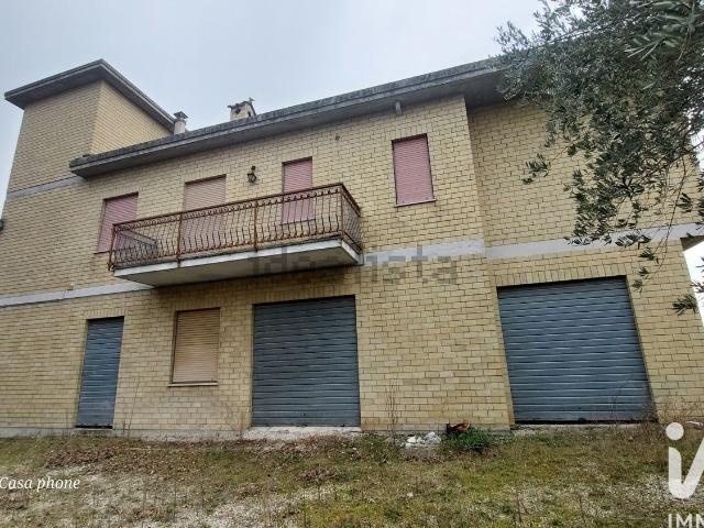 Villetta indipendente in vendita di 556 m² in Via Colle Arena