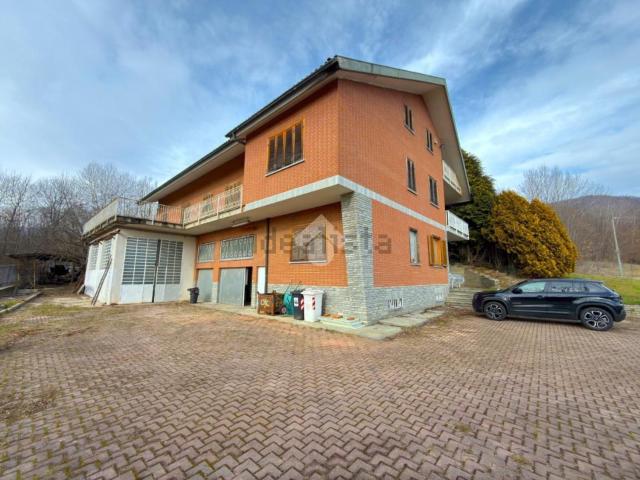 Case e ville in vendita di 556 m² in Via Selvaggio, 95