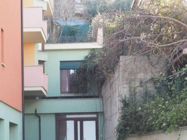 Case e ville in vendita di 557 m² in Via Gabriele D&apos Annunzio