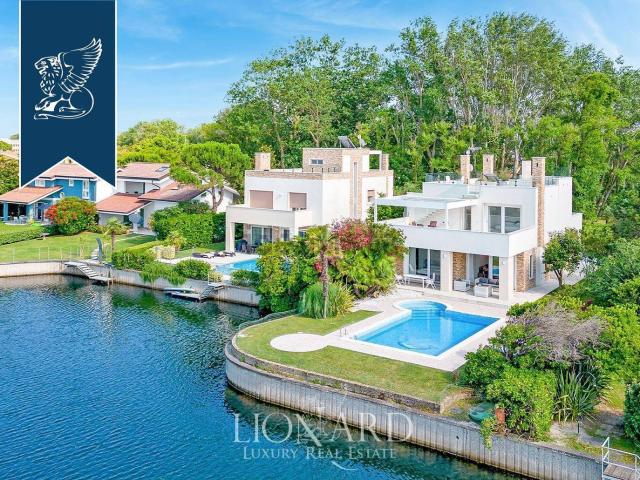 Case e ville in vendita di 560 m²