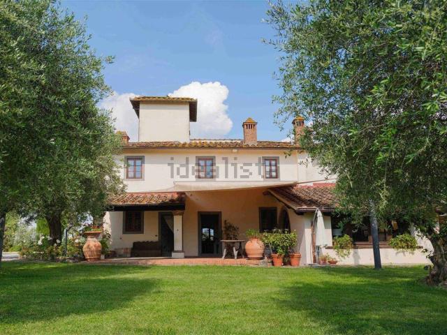 Case e ville in vendita di 560 m²