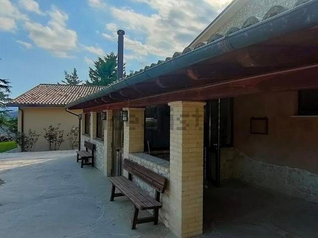 Case e ville in vendita di 560 m²