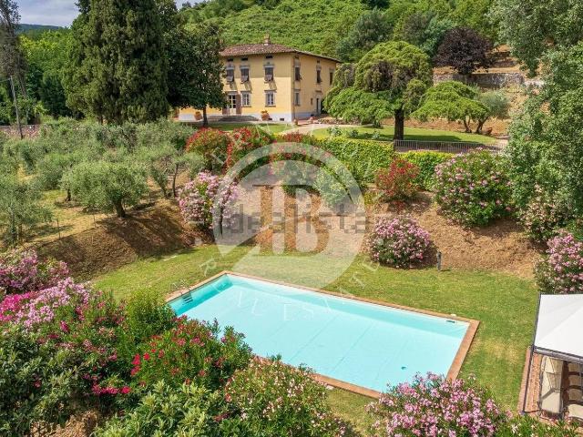 Case e ville in vendita di 560 m²