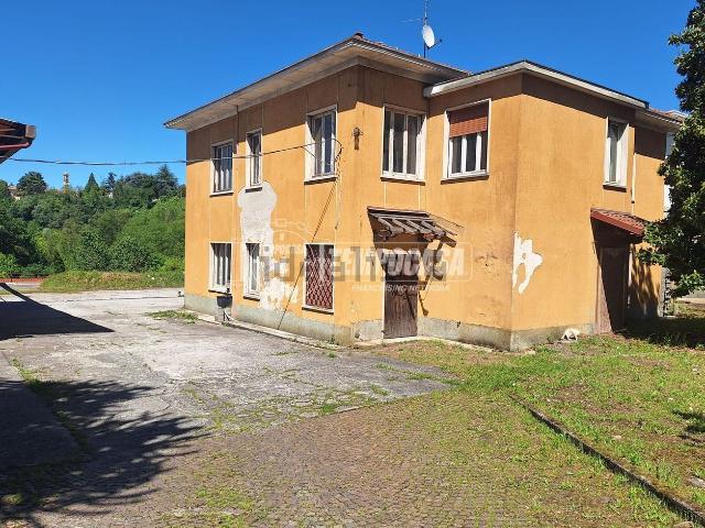 Case e ville in vendita di 560 m² in Via Luciano Manara, 5