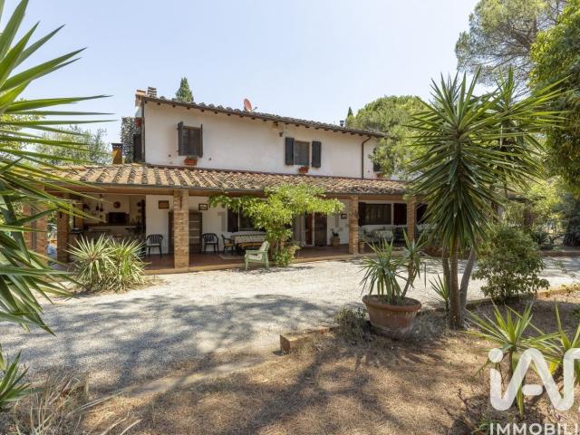 Case e ville in vendita di 560 m² in Via del Cimitero, 1