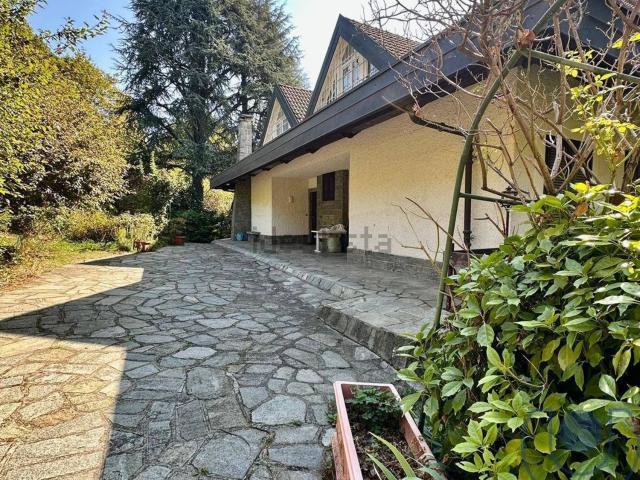 Case e ville in vendita di 560 m² in Strada Eremo
