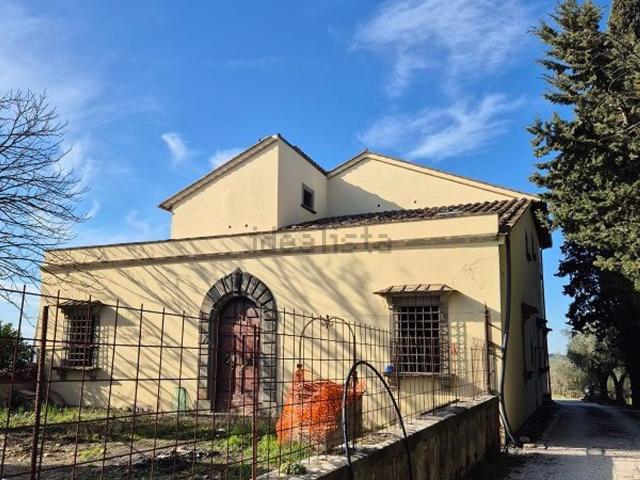 Case e ville in vendita di 560 m² in Strada provinciale 12 Val di Pesa, 57