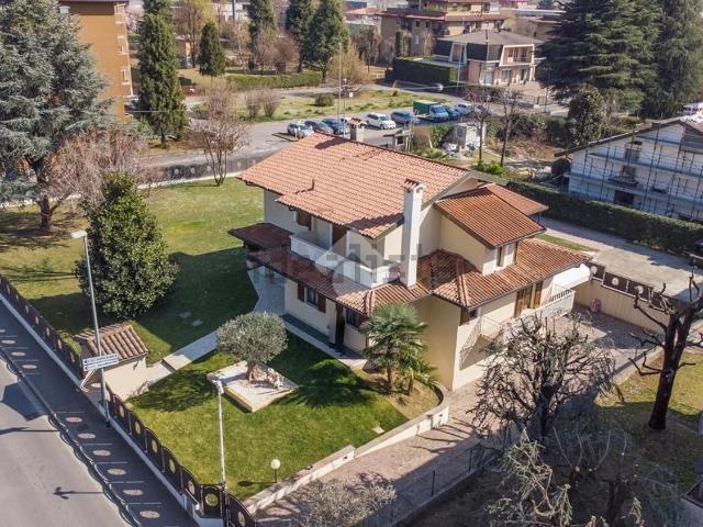 Case e ville in vendita di 567 m² in Via S. Rocco, 2