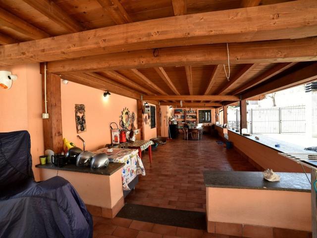 Case e ville in vendita di 570 m² in Via della Rena, 99
