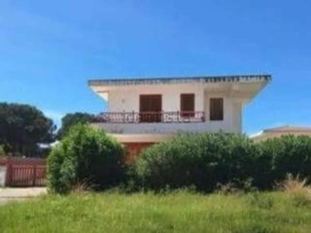 Case e ville in vendita di 570 m² in Via Fondaco Nuovo, 53