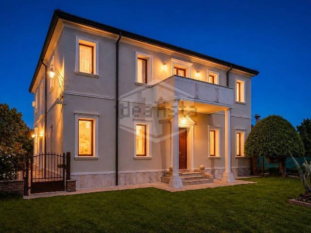 Case e ville in vendita di 570 m² in Via Repoise