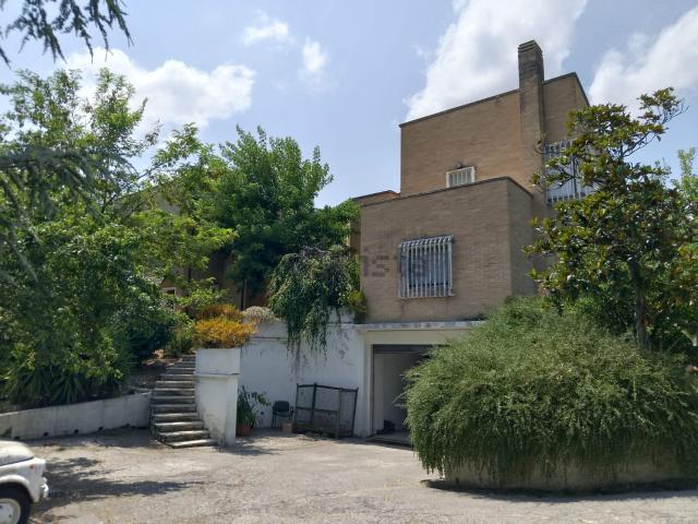 Case e ville in vendita di 570 m² in Contrada Lanternone