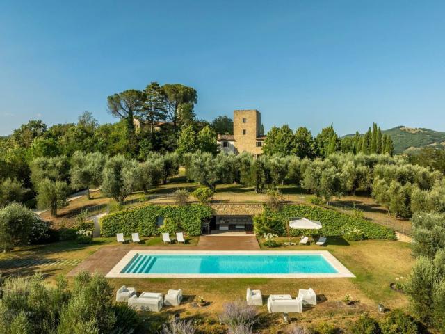 Case e ville in vendita di 570 m² in Strada di San Silvestro