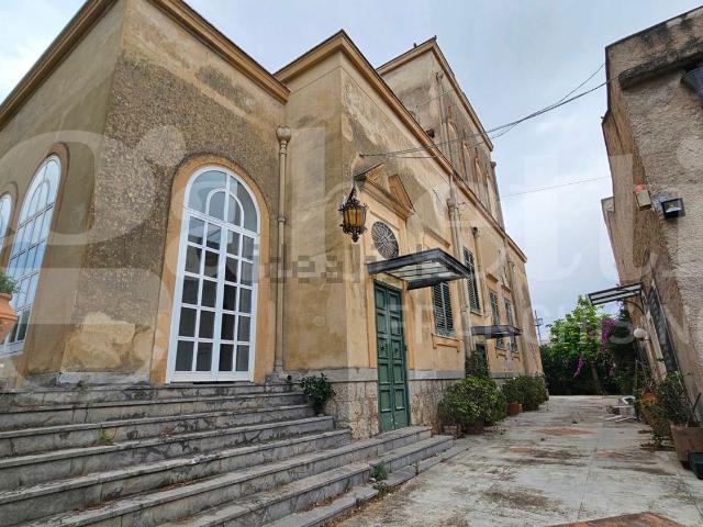 Case e ville in vendita di 570 m² in Strada Statale 113 Settentrionale Sicula