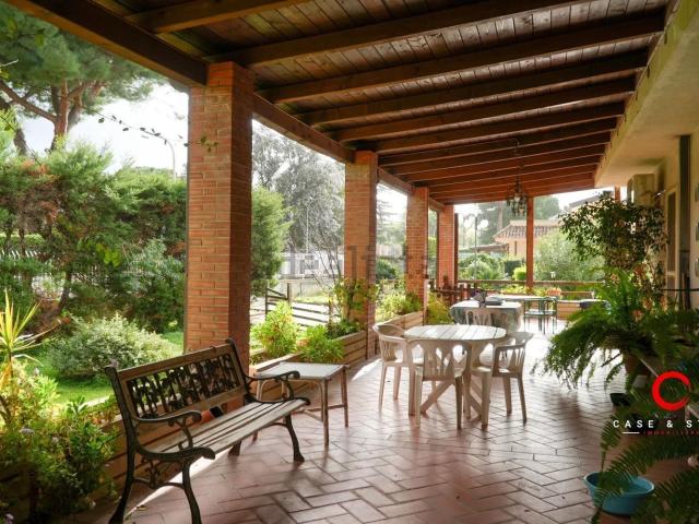 Case e ville in vendita di 578 m² in Via delle Baleari, 5