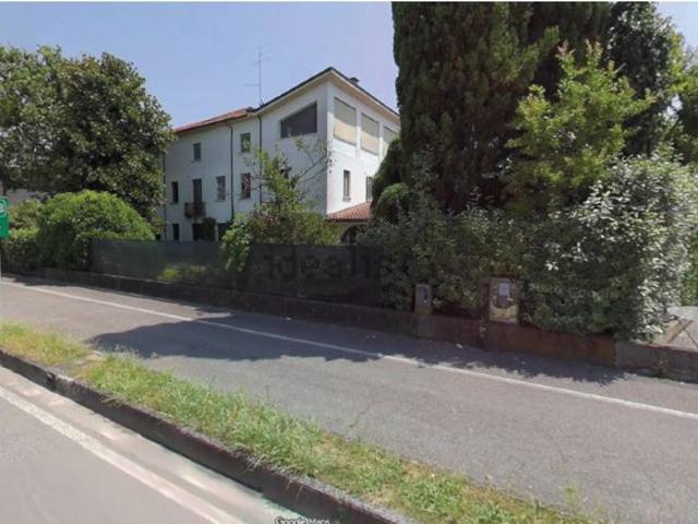 Case e ville in vendita di 579 m²