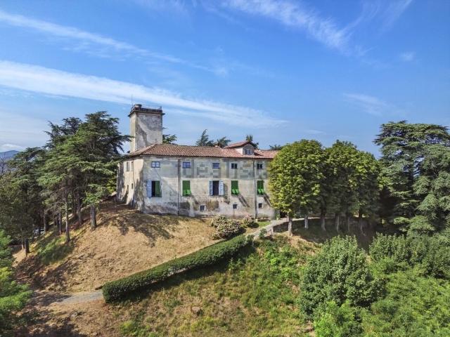 Case e ville in vendita di 580 m² in Via Pastori, 32
