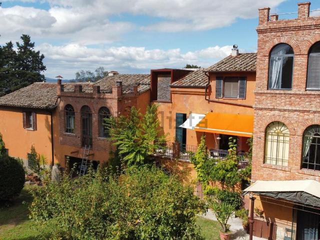 Case e ville in vendita di 580 m² in Strada del Gioco