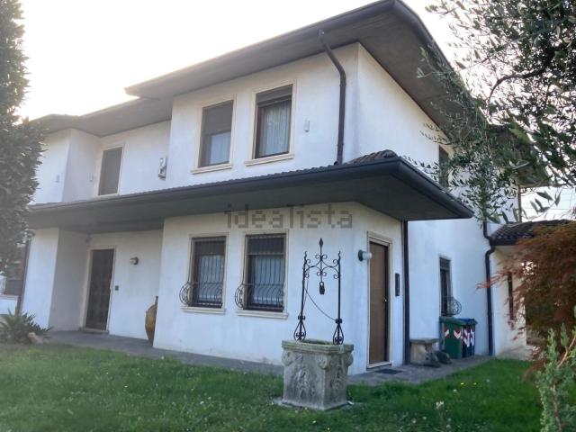 Case e ville in vendita di 583 m²