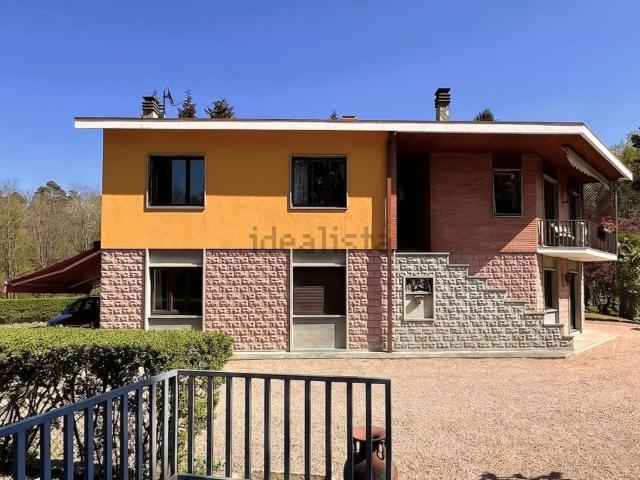 Case e ville in vendita di 584 m² in Via T. Brière, 18
