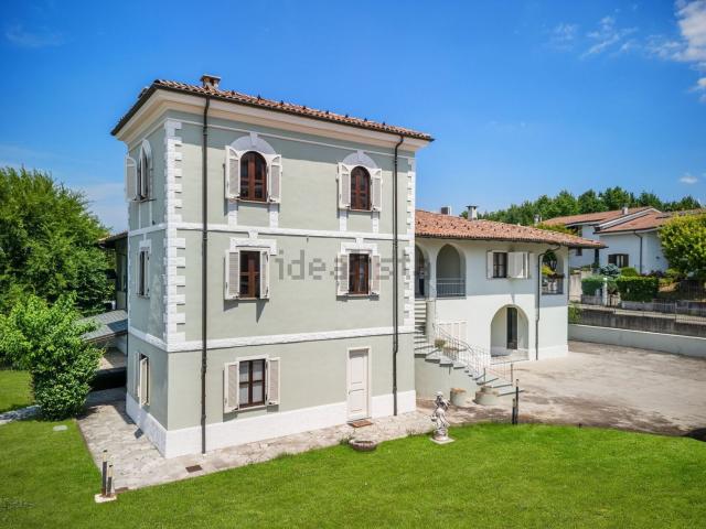 Case e ville in vendita di 584 m² in Via Tommaso Culasso, 9