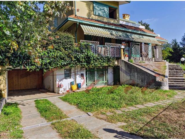 Case e ville in vendita di 587 m² in Via del Fontanile
