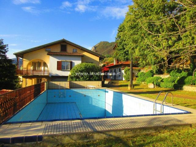 Case e ville in vendita di 588 m² in Via del Santo