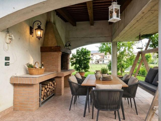 Case e ville in vendita di 588 m² in Via Ponteselo